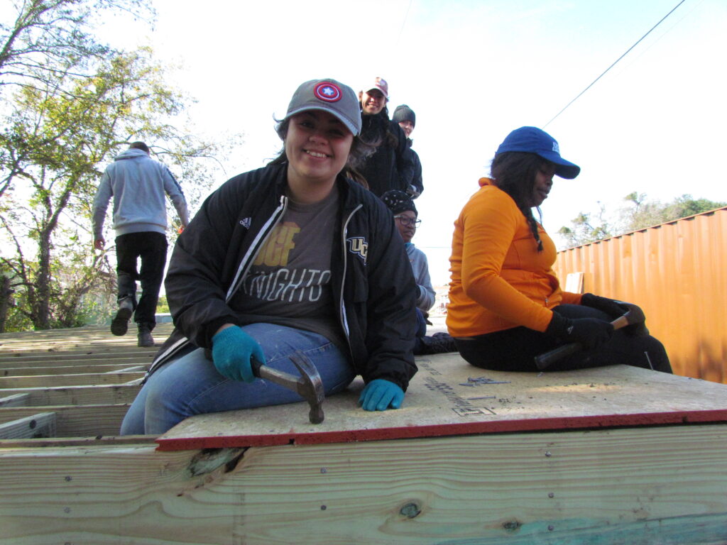 UCF Volunteers on Winter Break New Orleans Area Habitat For Humanity